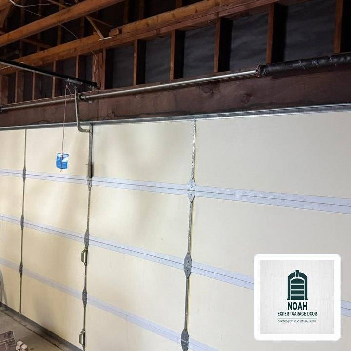 Noah Expert Garage Door Dispatch in Southborough (Marlborough Area): Heavy-Duty EPDM Perimeter & Bottom Seal Weatherproofing - Southborough, MA
